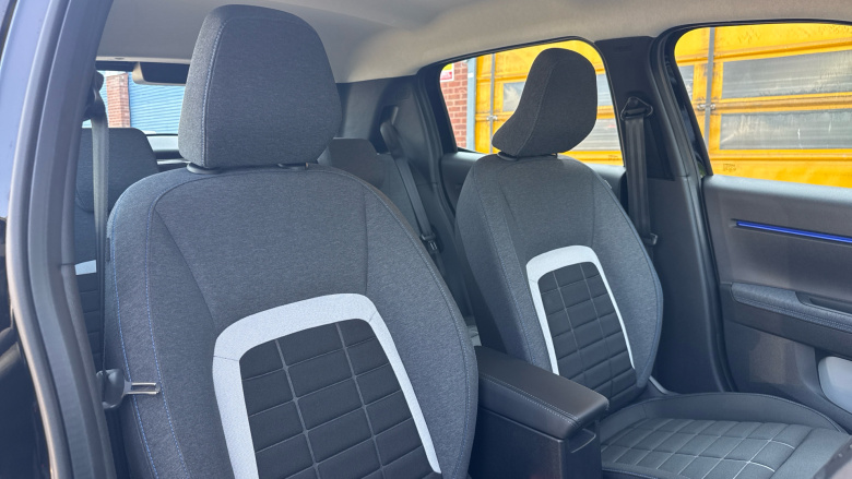 Citroen C3 83kW Plus 44kWh 5dr Auto Electric Hatchback